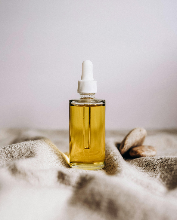 馥菘企業社-天然植物萃取、進口花精 、花精療法、平衡情緒、 放鬆心情、負面情緒、空間淨化、澳洲花精、嬰幼兒、動植物、脹氣救星、舒緩酸痛、居家保養、全身按摩、肩頸僵硬-pexels-pnw-prod-8490165 1